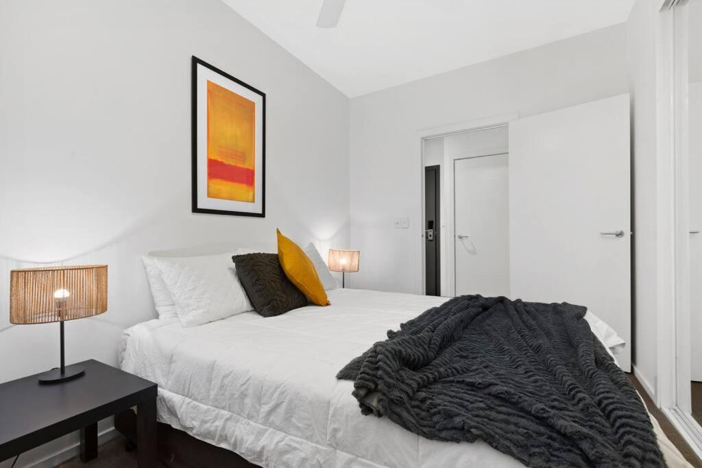 מלבורן 108 Astral Apartments מראה חיצוני תמונה