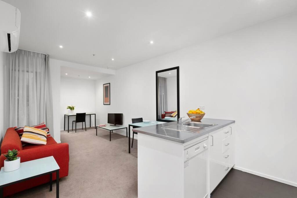 מלבורן 108 Astral Apartments מראה חיצוני תמונה