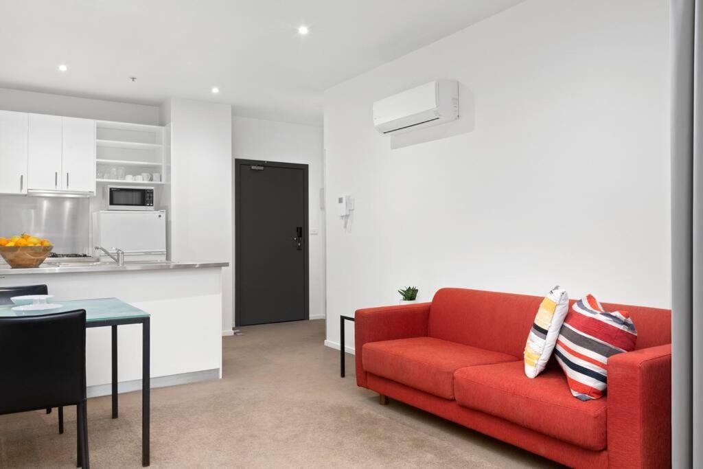 מלבורן 108 Astral Apartments מראה חיצוני תמונה
