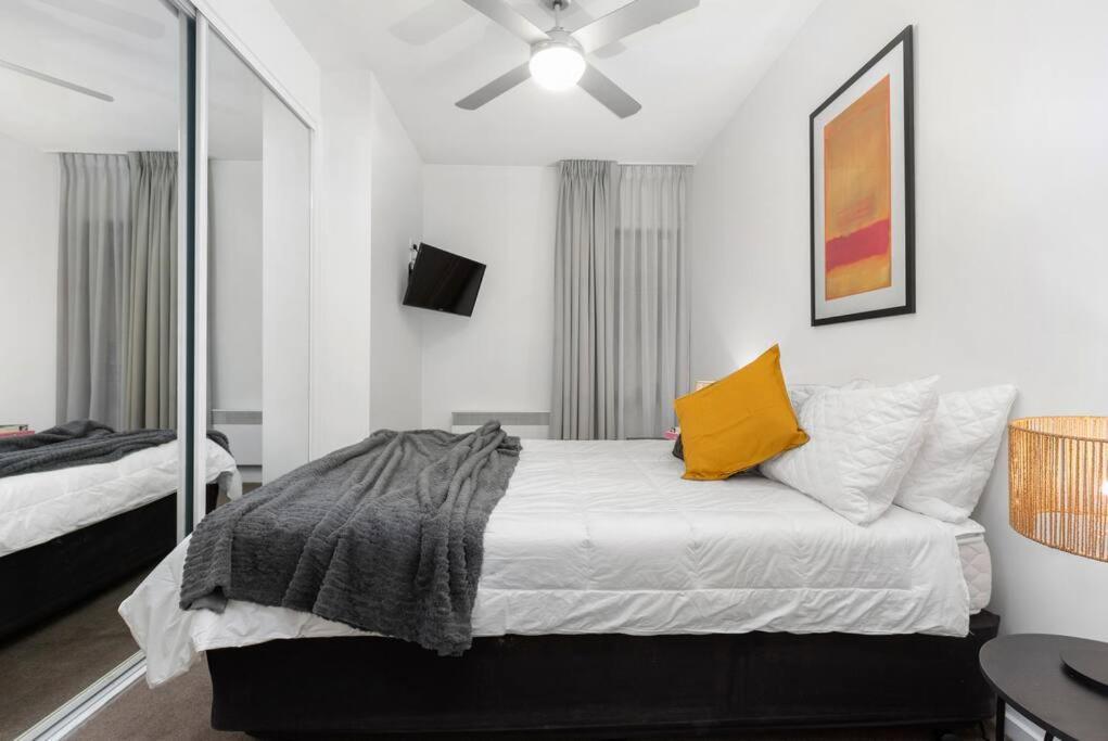 מלבורן 108 Astral Apartments מראה חיצוני תמונה