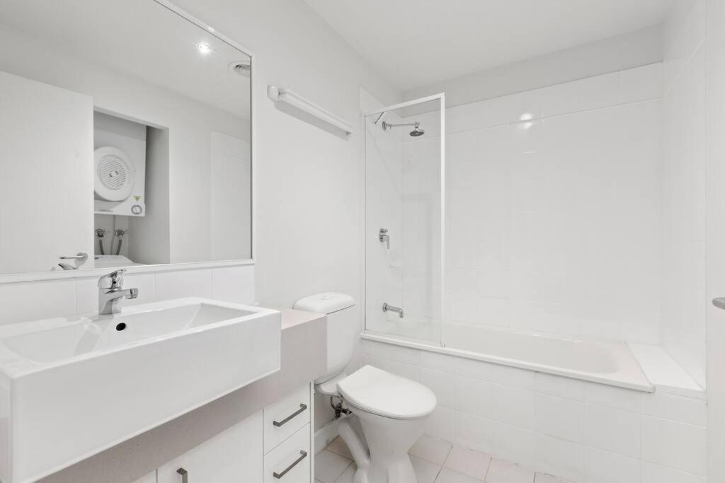 מלבורן 108 Astral Apartments מראה חיצוני תמונה